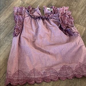 Sea New York 6 woman’s purple Mauve Ruffle & Lace top